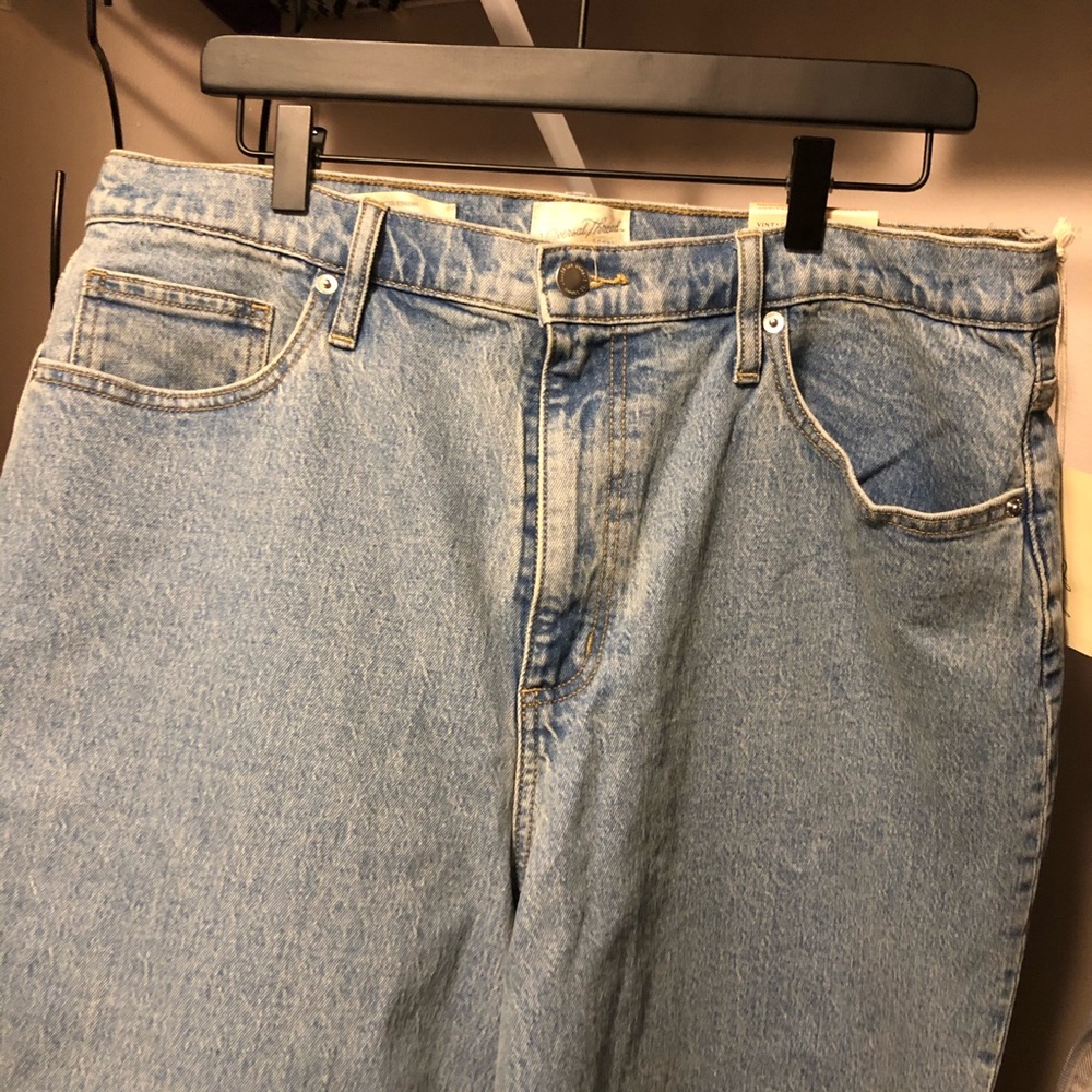NWT Size 16 Universal Thread Straight Leg Jean